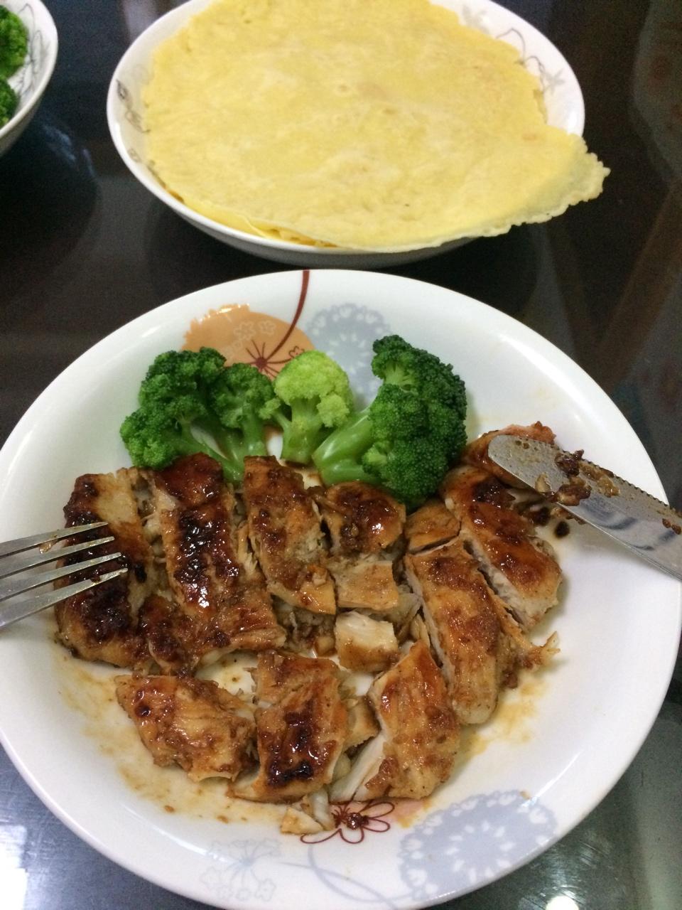 酷炫屌炸天好吃的煎鸡胸肉（香蒜蜂蜜煎鸡胸肉）