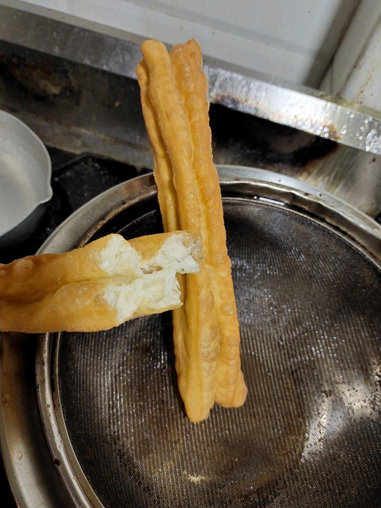不用白矾也个个酥香空心的大油条