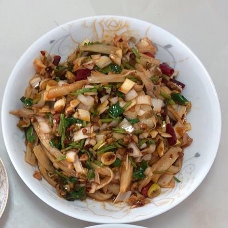 比肉还好吃的【手撕凉拌杏鲍菇】，上桌扫光光
