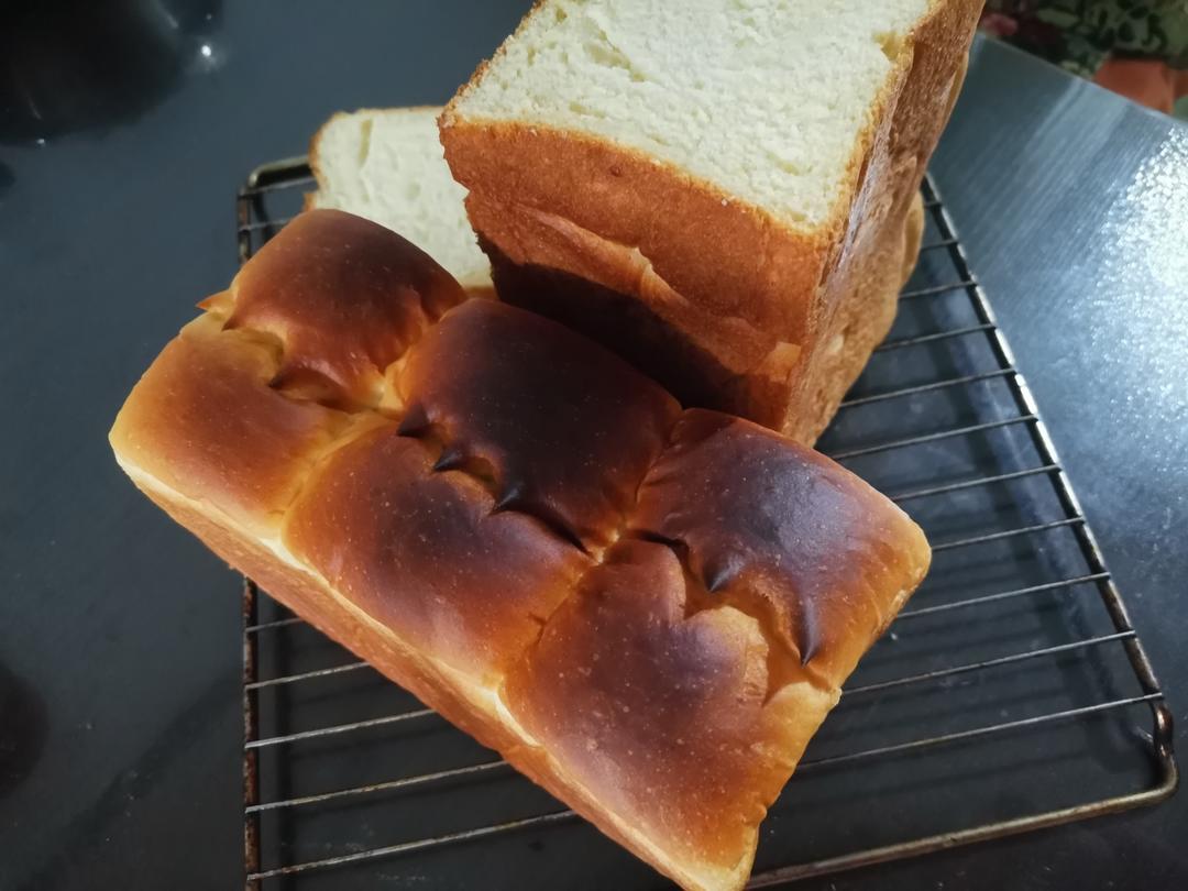 我认为最好吃的吐司🍞重磅奶油奶酪吐司（内含奶油奶酪馅料制作方法）
