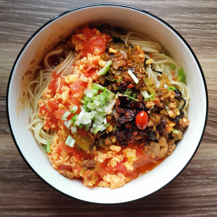 恨不得抱着锅舔的番茄鸡蛋面