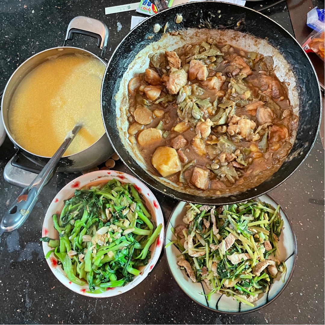 绝对正宗的东北土豆豆角炖五花肉