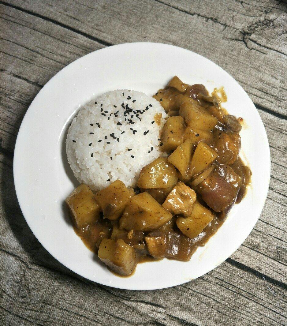 咖喱鸡肉饭