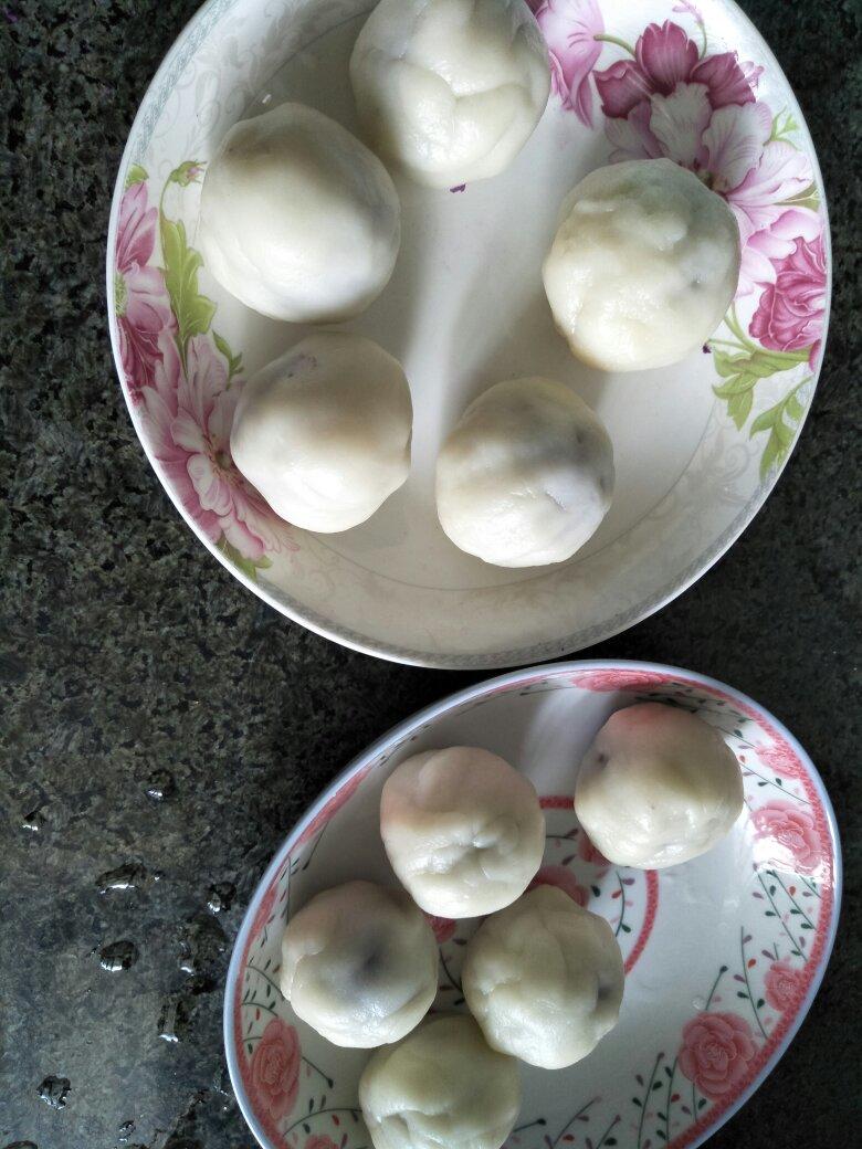 紫薯冰皮月饼
