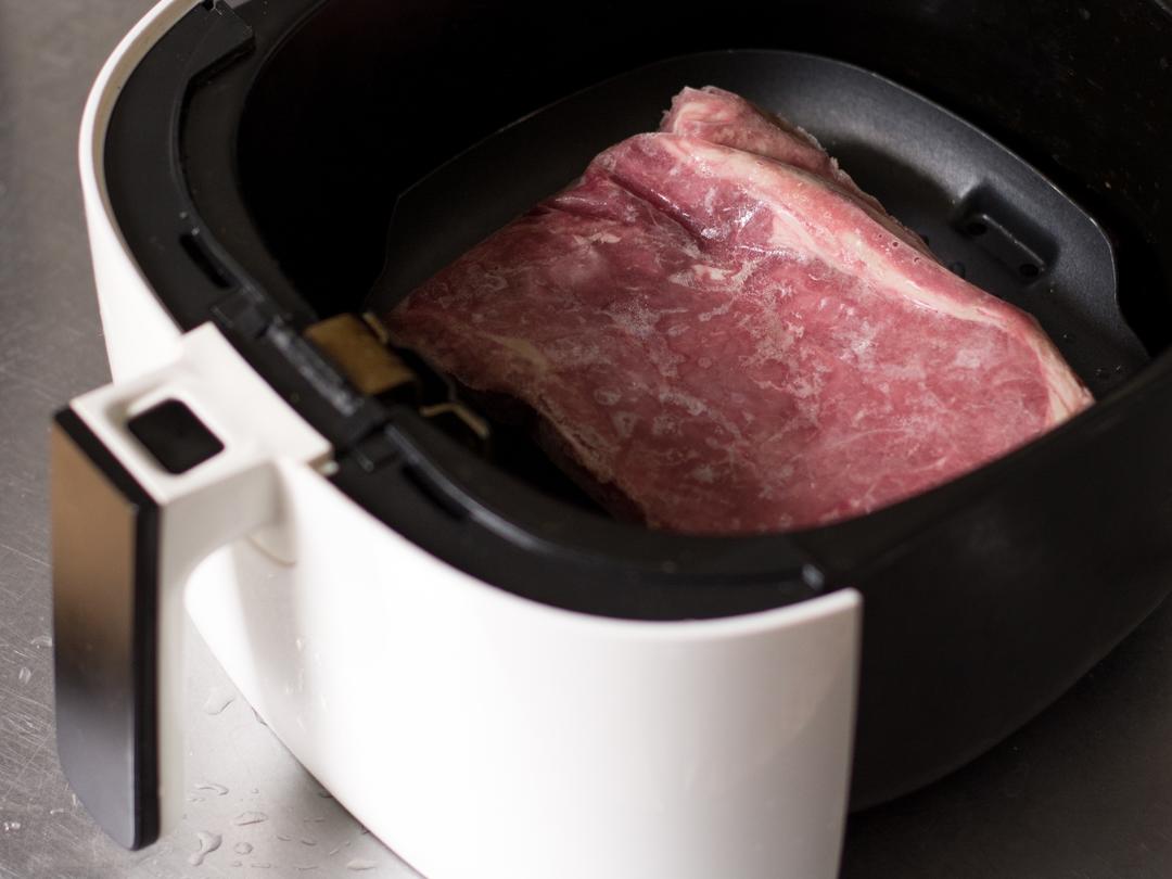空气炸锅冷冻牛排的做法步骤图 怎么做好吃 飞利浦厨房 下厨房