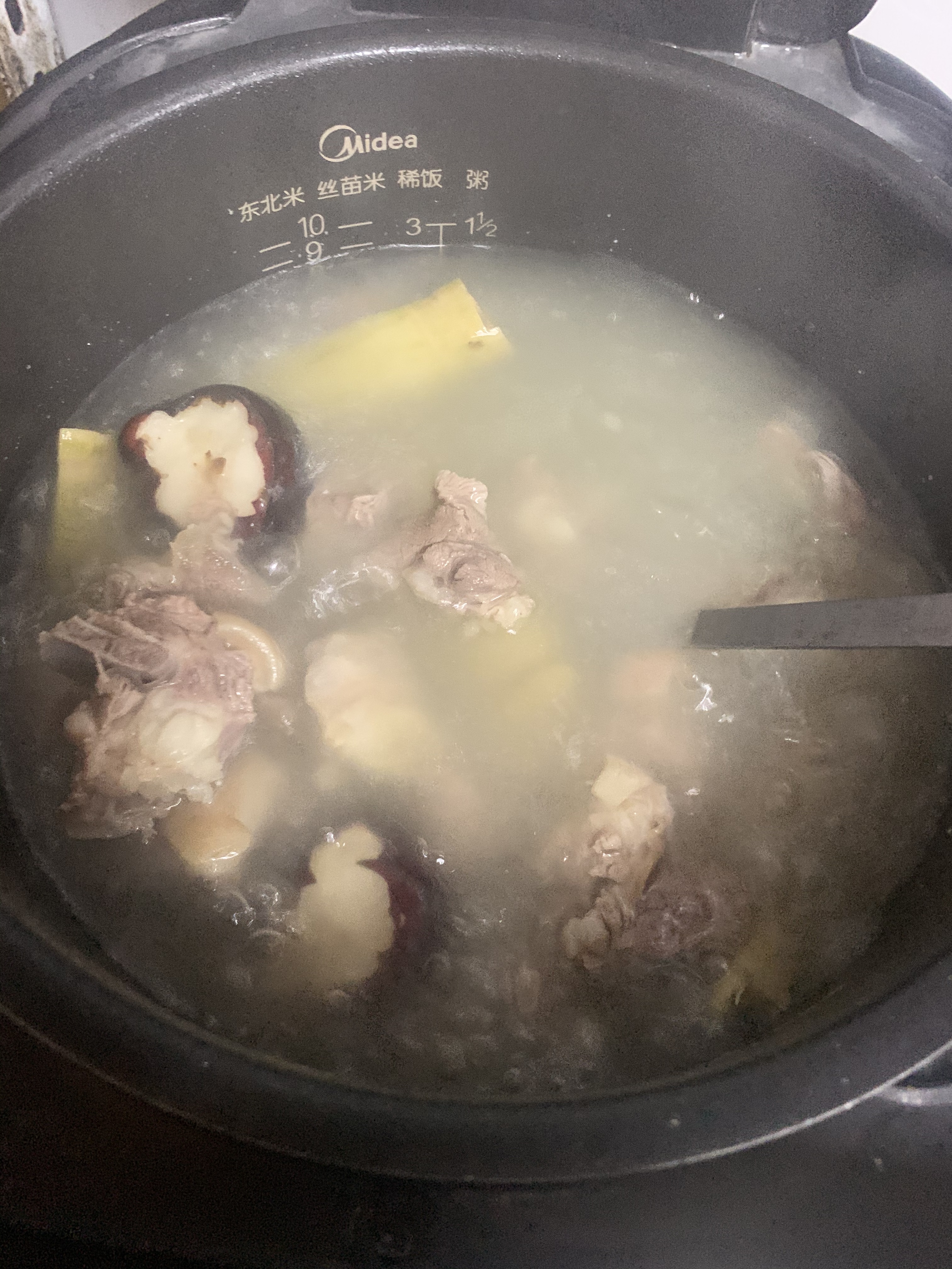 竹蔗马蹄羊肉汤的做法 步骤7
