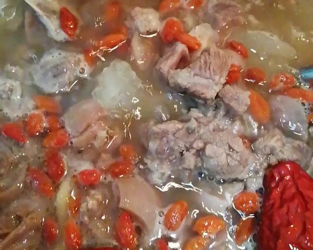 羊排羊肉煲火锅（白汤）的做法