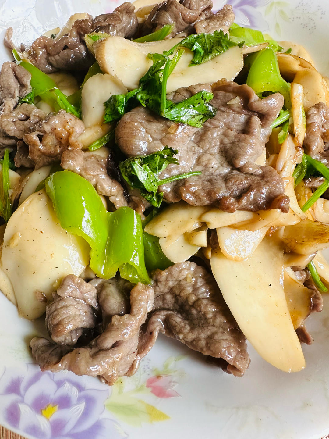 黑椒汁杏鲍菇炒牛肉