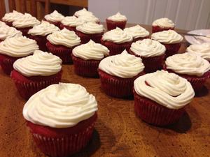 Red Velvet Cupcake红丝绒杯子蛋糕的做法 步骤5