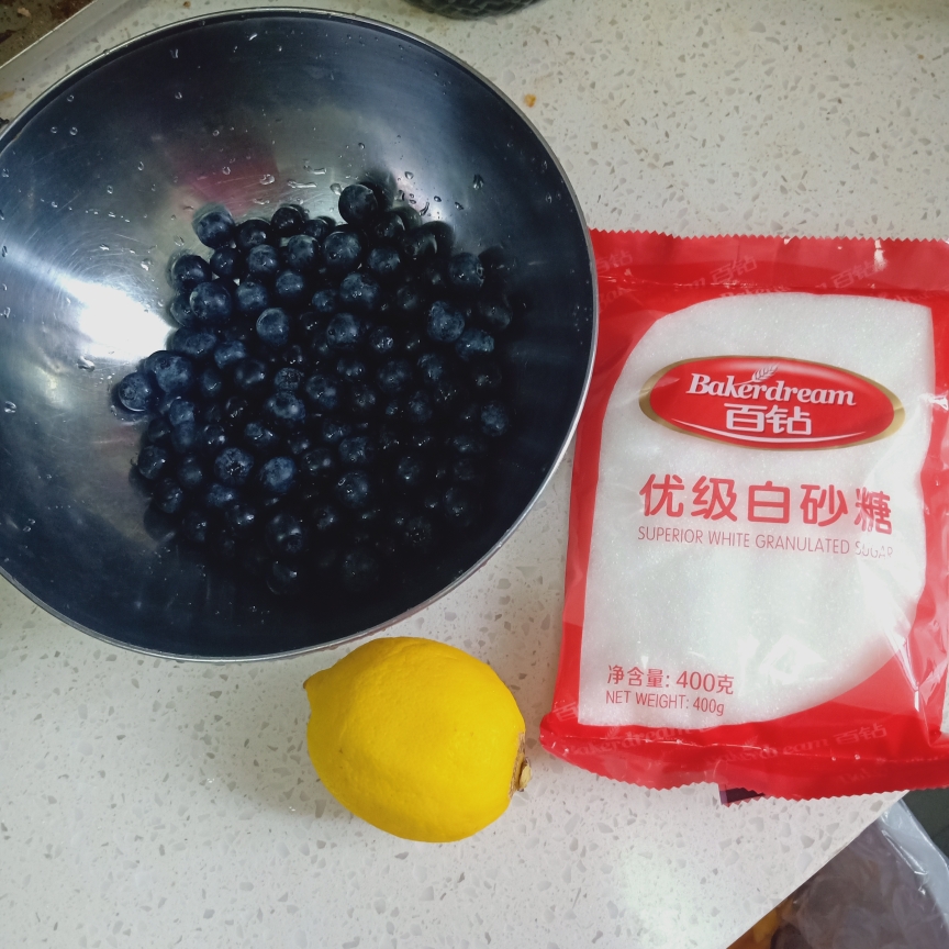 蓝莓酱的做法 步骤1
