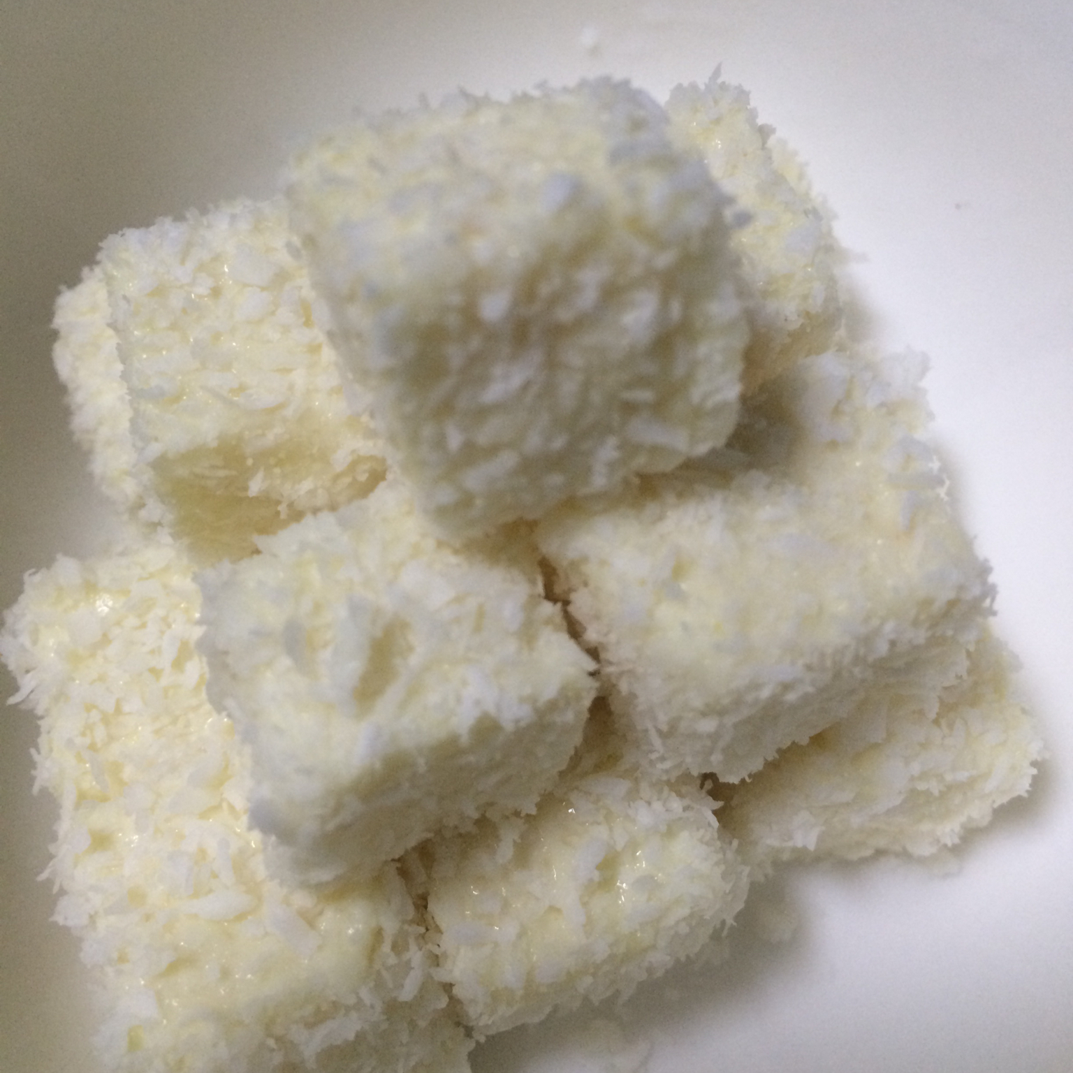 椰丝牛奶小方糕