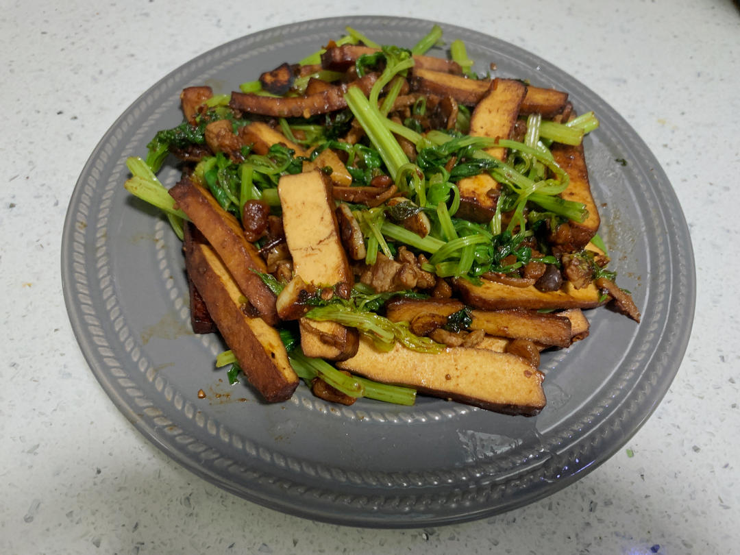 芹菜肉丝炒香干