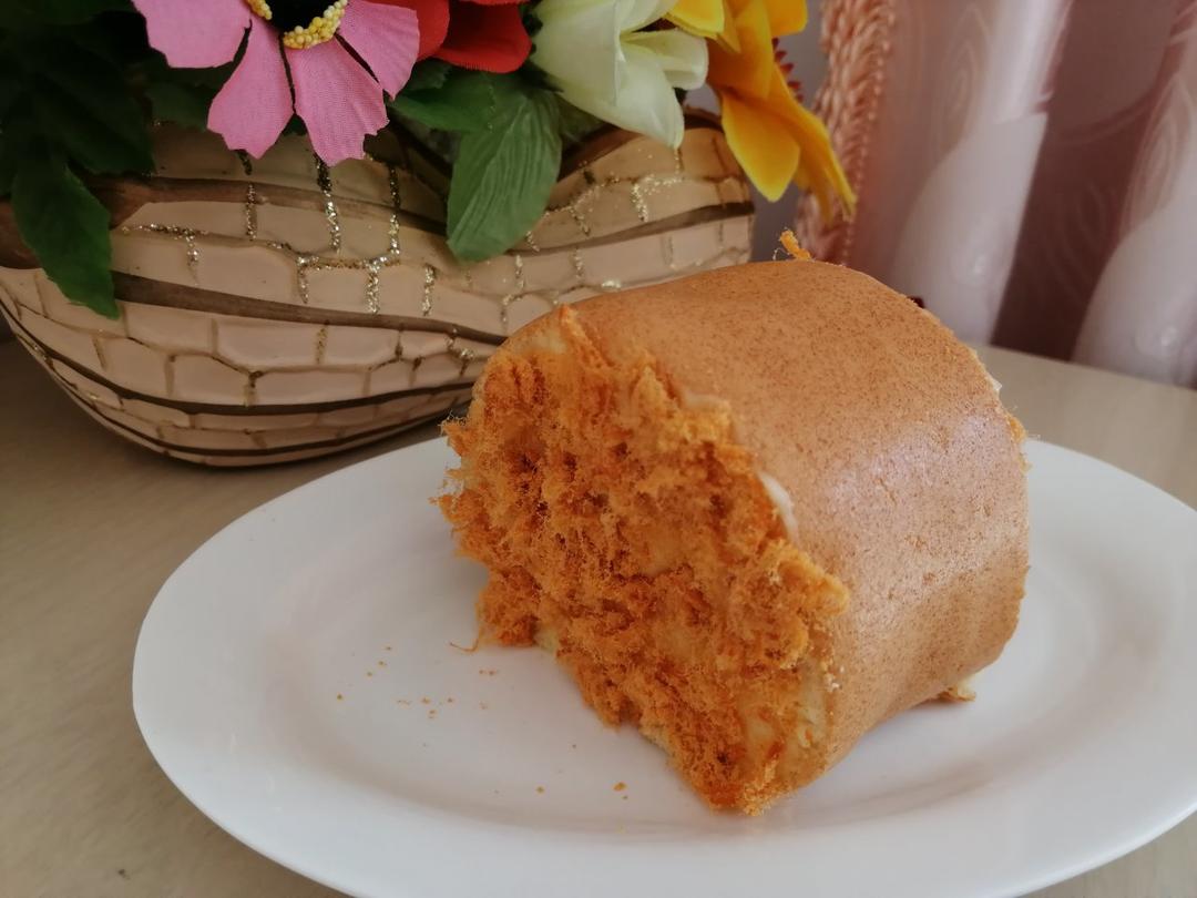 肉松戚风蛋糕卷