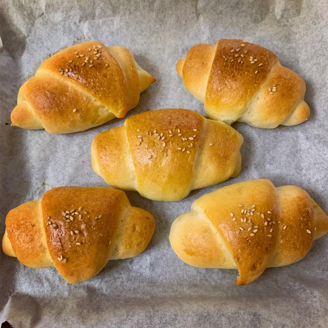 低糖低脂牛角面包 （简单手揉版）