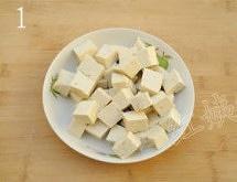 可乐豆腐的做法 步骤1
