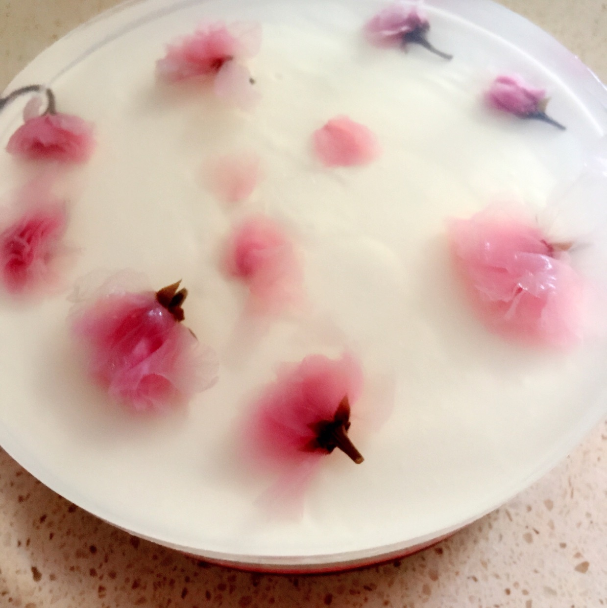 樱花彩虹慕斯蛋糕