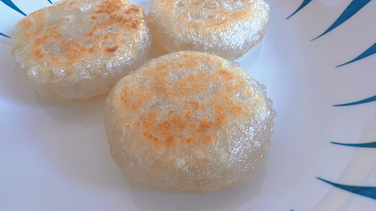 广东传统美食小吃鸡粒西米饼的做法