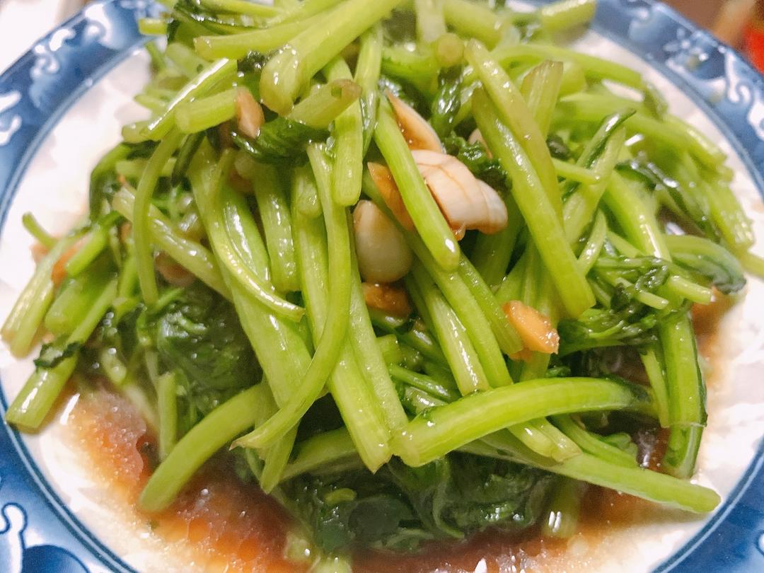 家常菜「蒜蓉茼蒿」的做法