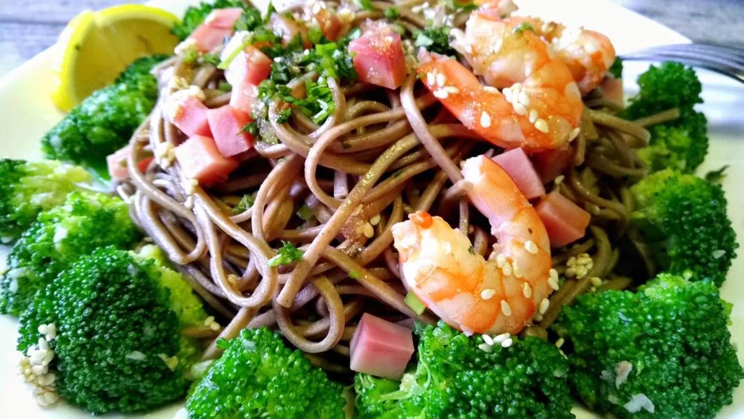 小卷毛-5做的荞麦面沙拉