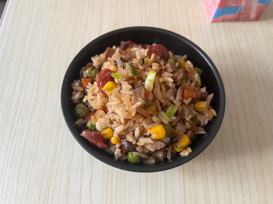 懒人必备～电饭煲腊肠焖饭