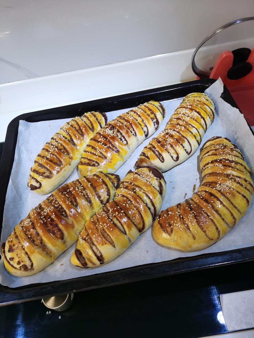 豆沙毛毛虫面包