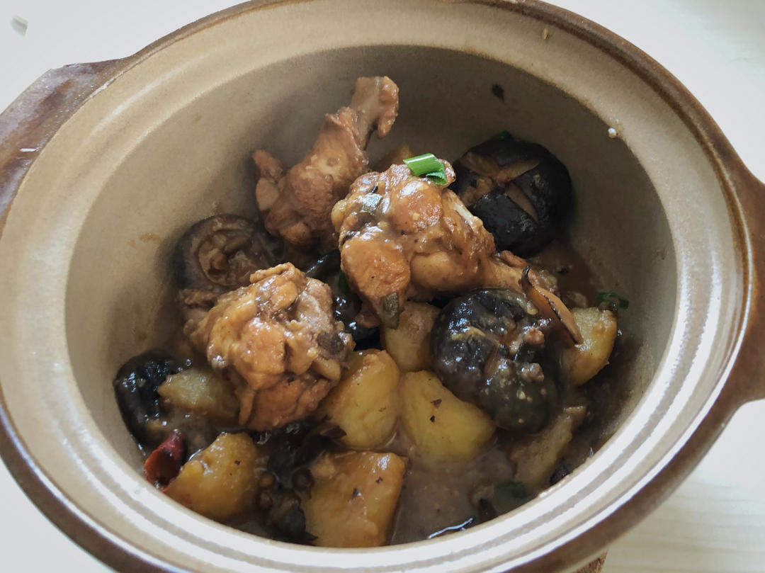 小鸡炖蘑菇