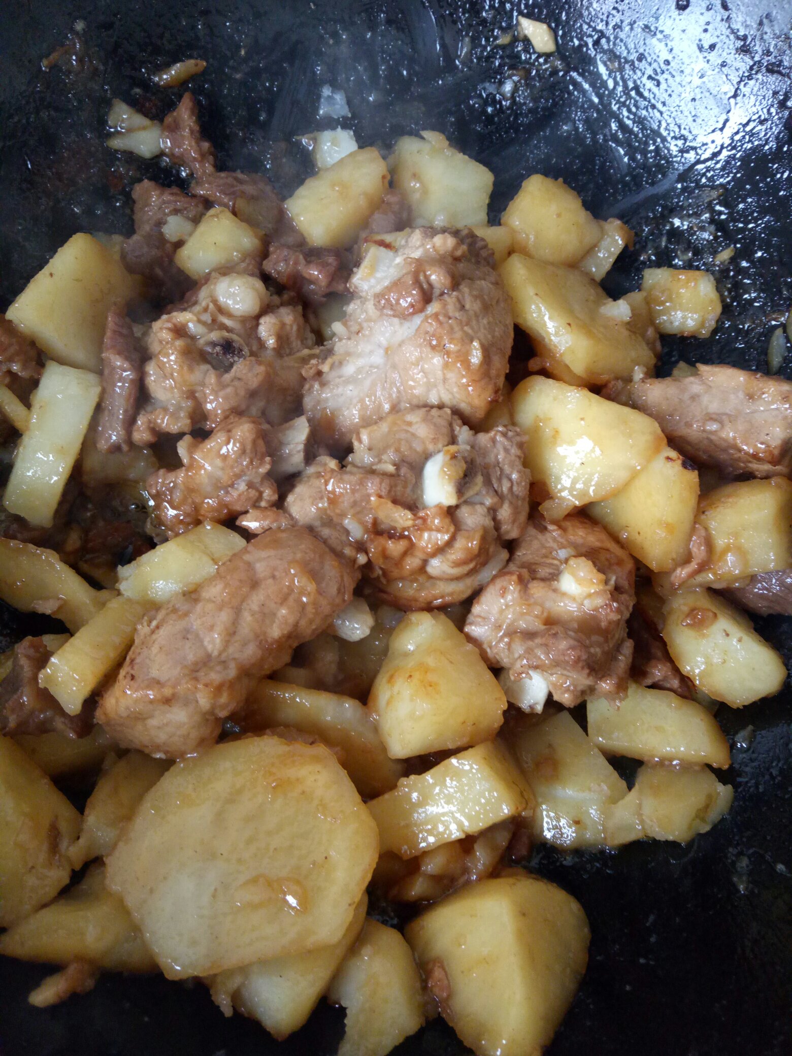 牛肉排骨炖土豆(牛肉炖排骨)的做法 步骤2