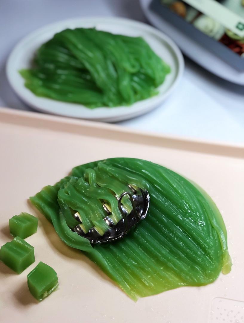 小美黄瓜凉粉