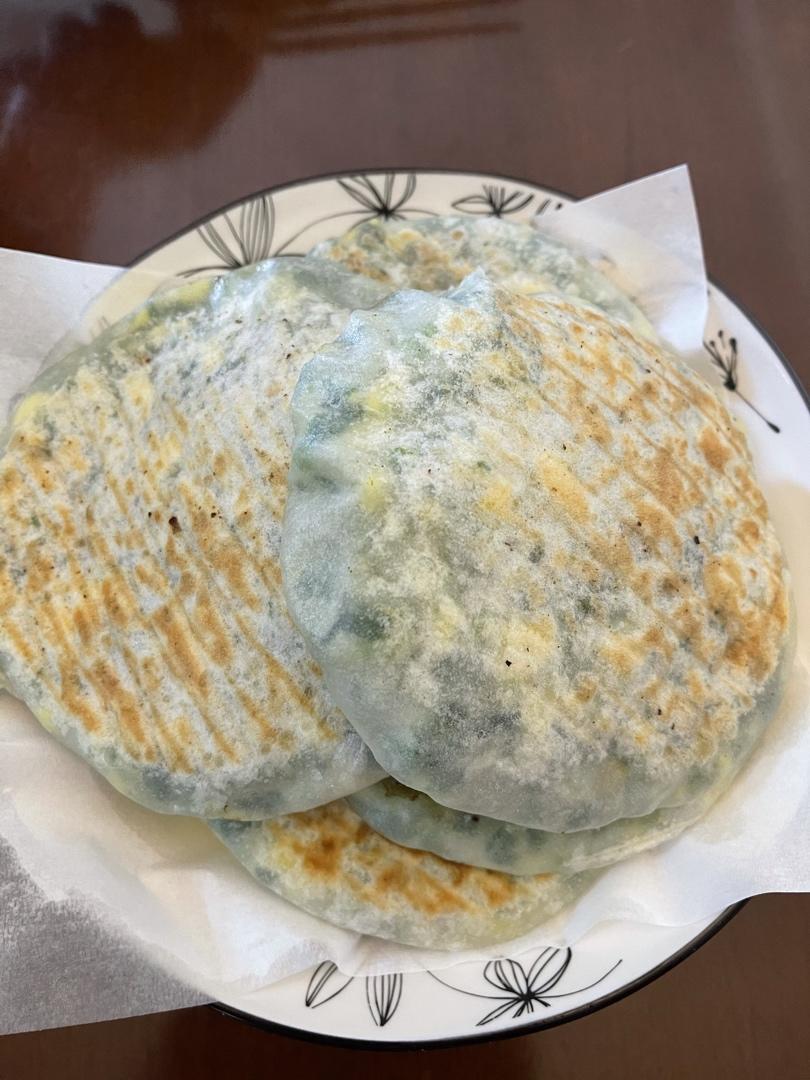 韭菜鸡蛋粉丝馅饼