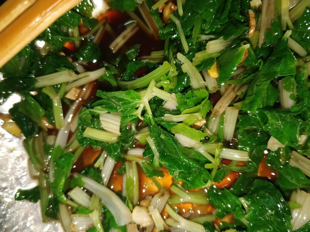 凉拌芹菜（简洁版）