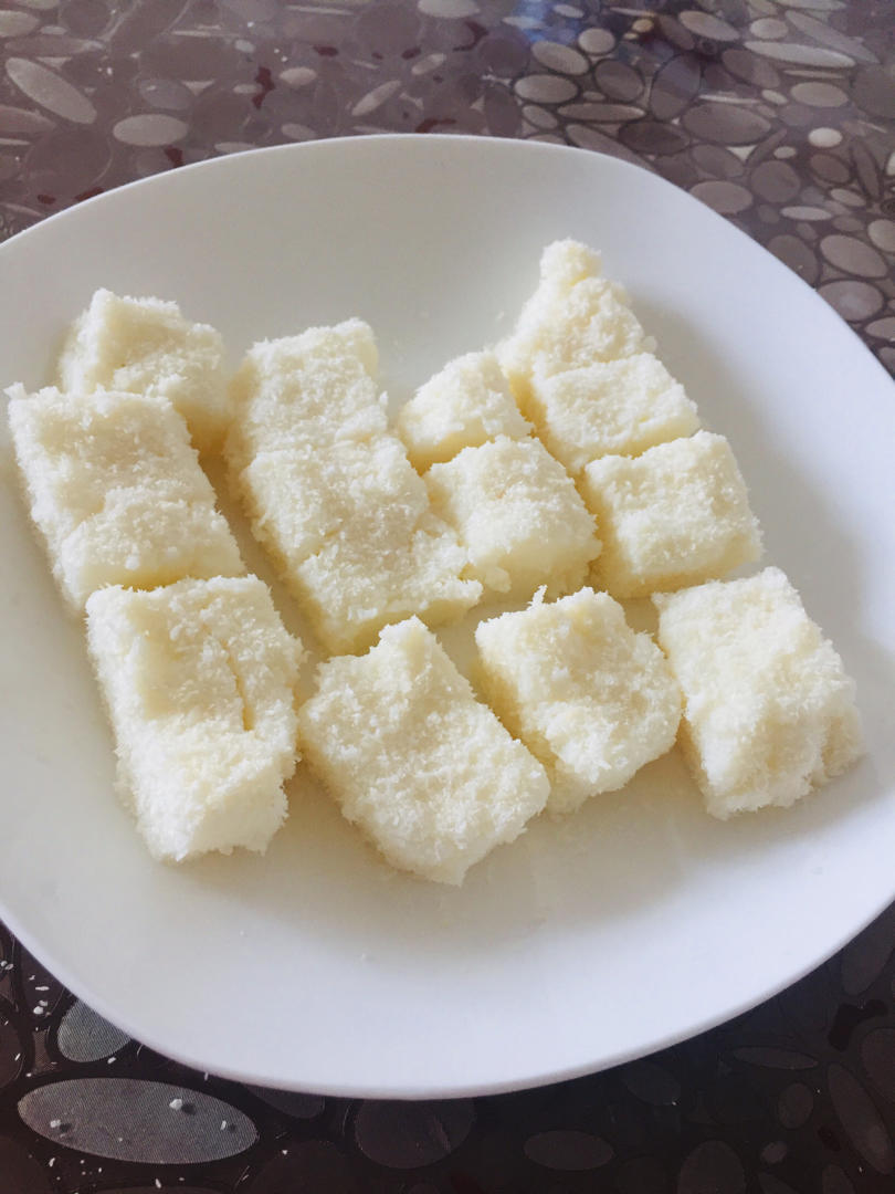 完胜85‘C的牛奶椰蓉小方