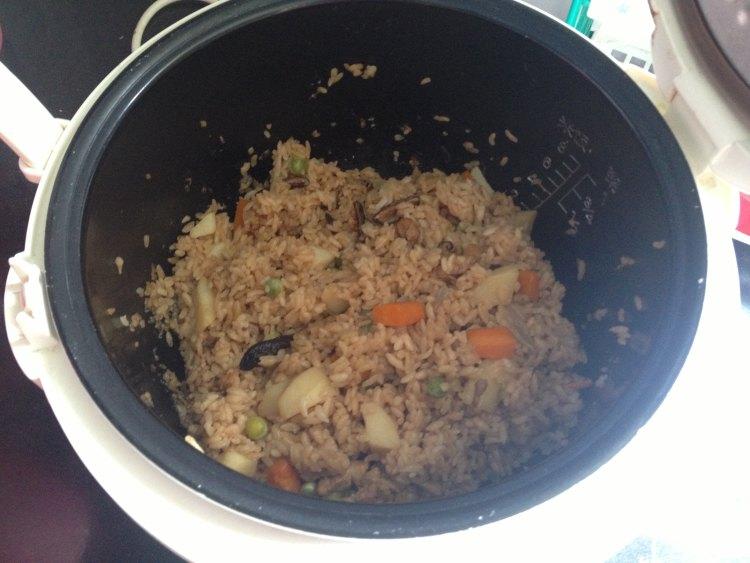 腊肠香菇煲仔饭