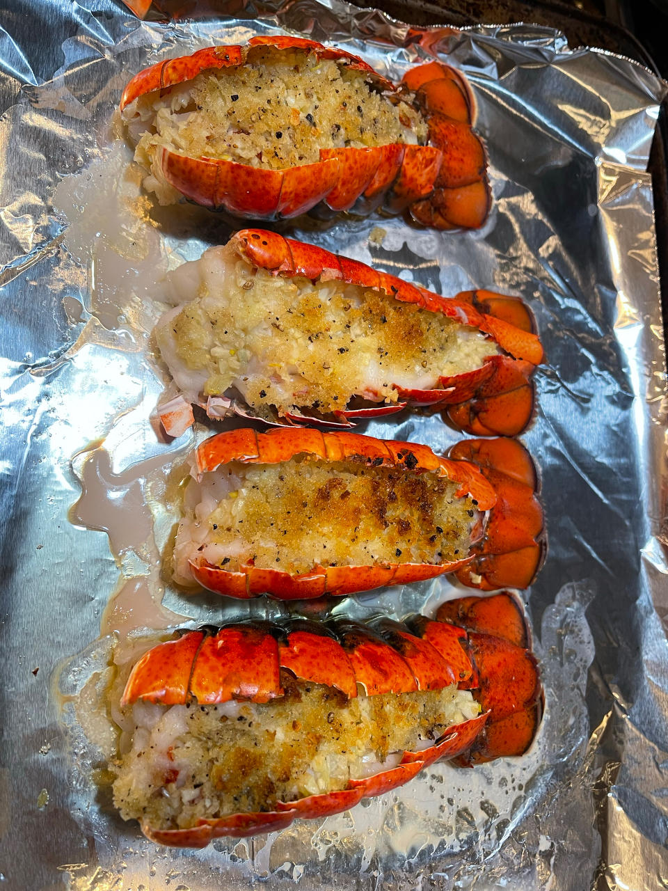 蒜香黄油烤龙虾尾