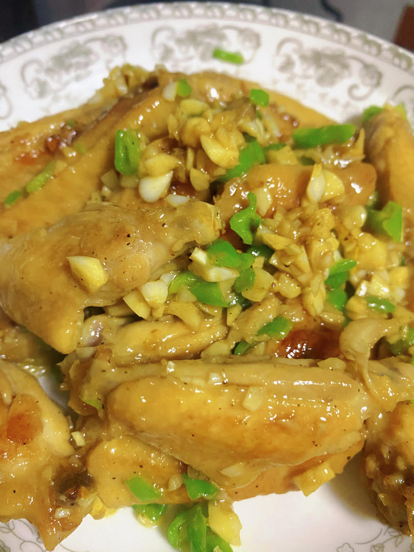 蒜香鸡翅，这才是鸡翅最好吃的做法