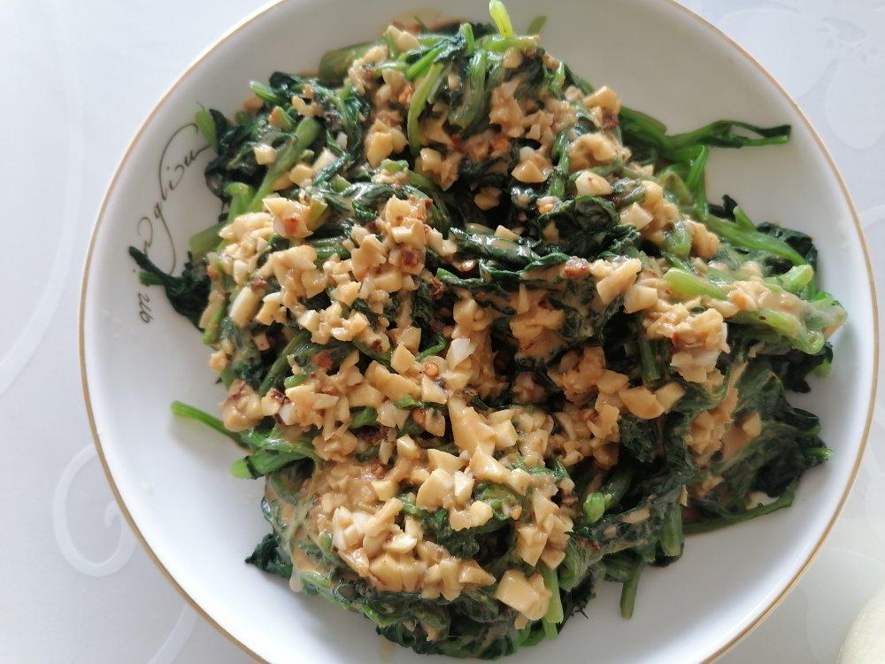 麻酱多多的凉拌菠菜-超快手