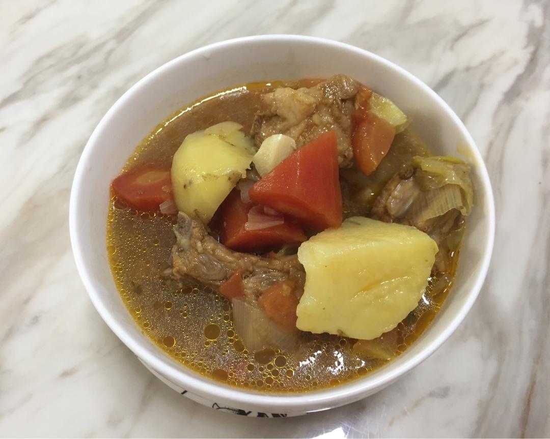 番茄土豆炖排骨：一小时刚刚好