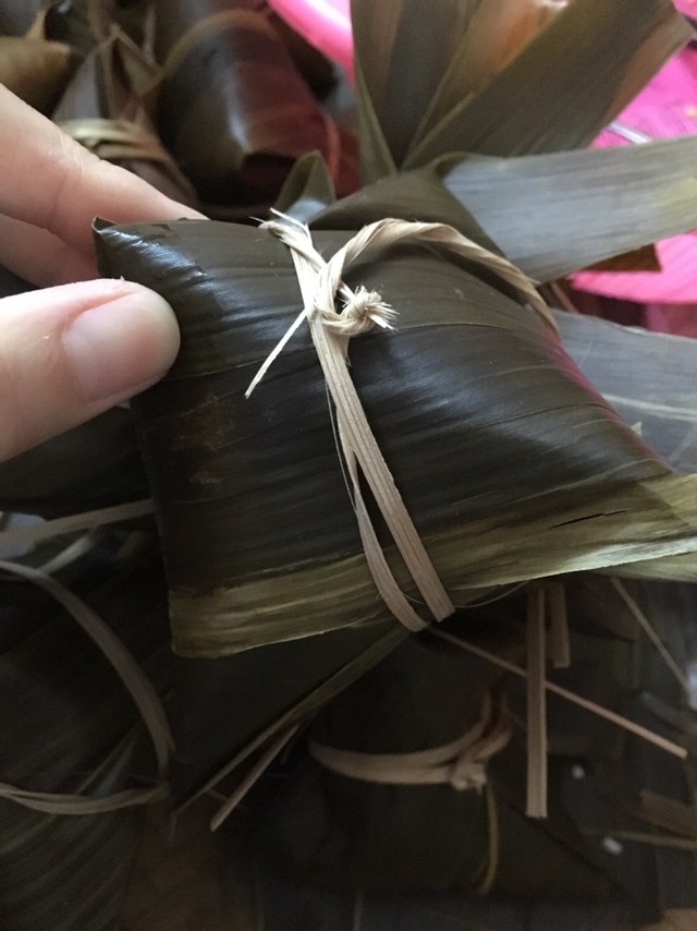 家乡传统绿豆三角粽子包法（附粽叶、竹篾保存技巧）的做法 步骤7