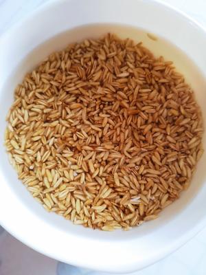 1：1：1燕麦糙米饭的做法 步骤1