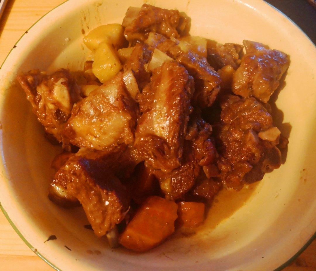 土豆炖排骨