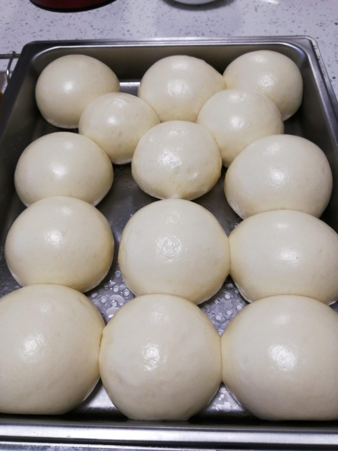 周爱东做的发面馒头