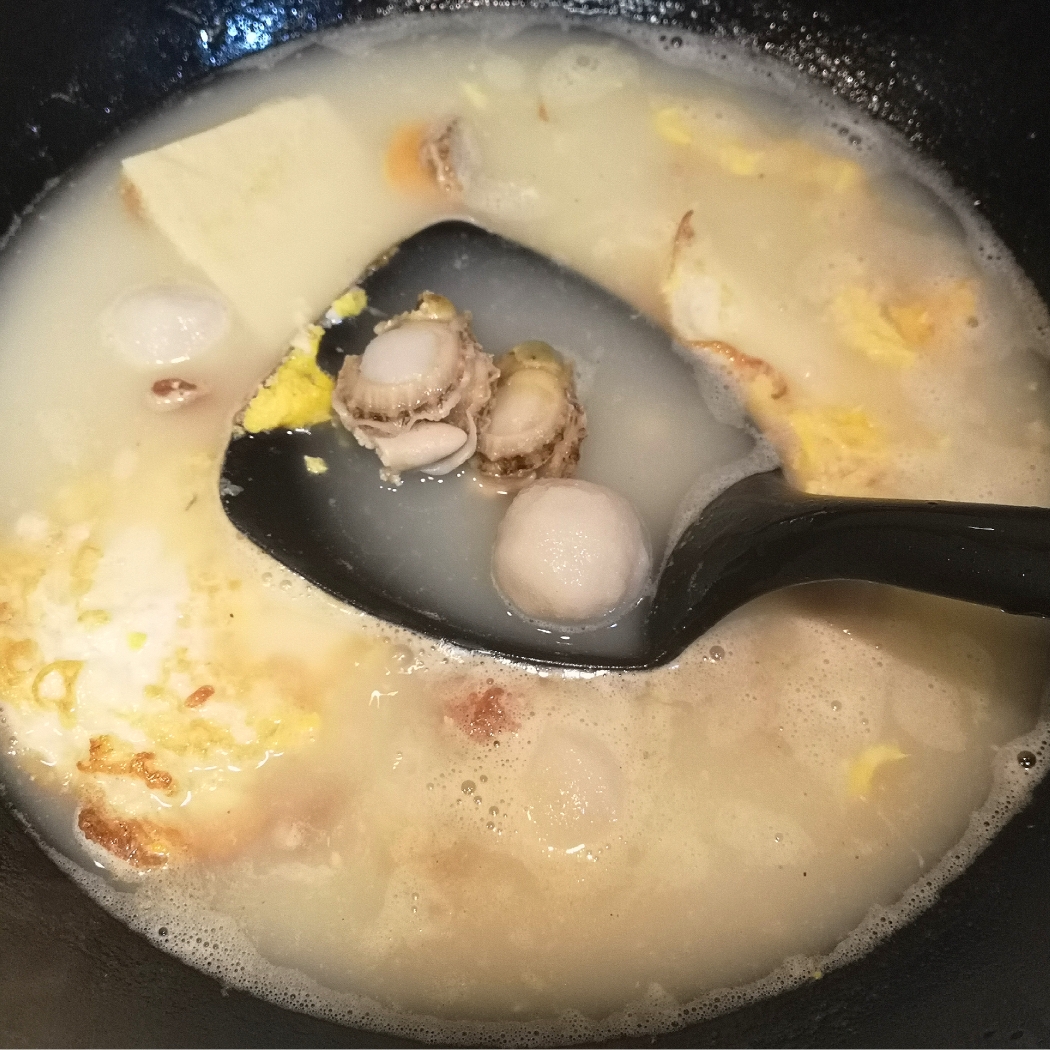 超鲜的煎蛋裙带菜汤的做法 步骤3