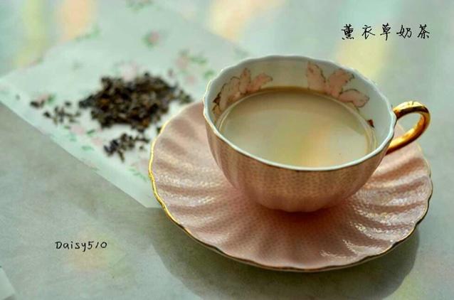 薰衣草奶茶的做法