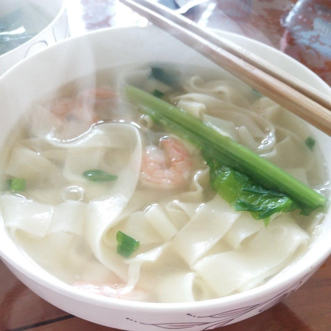 虾仁青菜素面