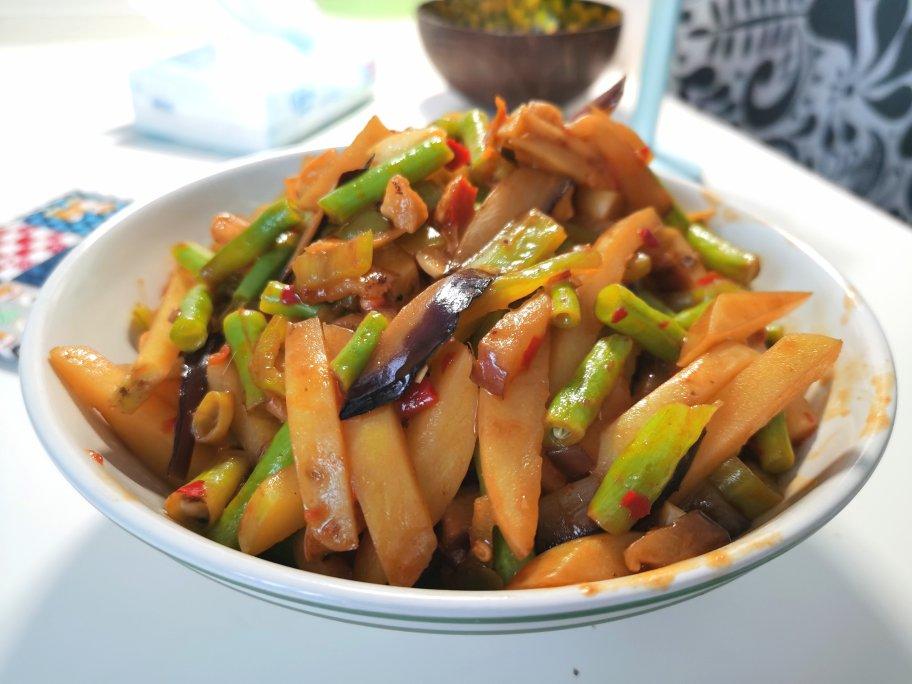 不用油炸巨省事的家常地三鲜