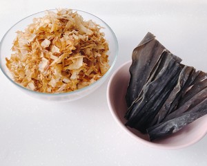 昆布柴鱼片高汤的做法步骤图 怎么做好吃 Jennyxiaolv 下厨房 昆布柴鱼片高汤的做法步骤图 怎么做好吃 Jennyxiaolv 下厨房