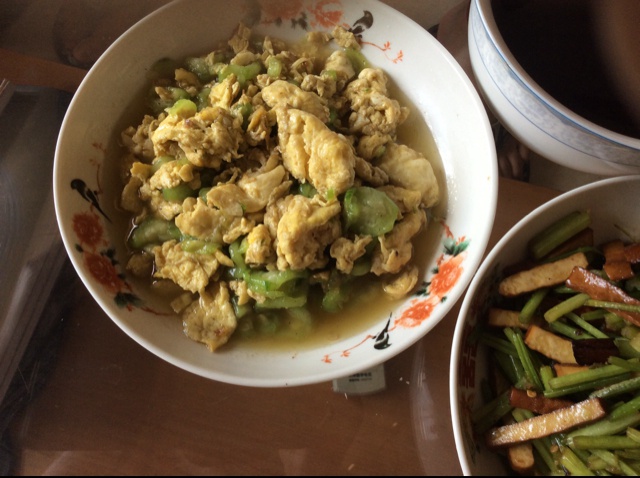 丝瓜炒鸡蛋
