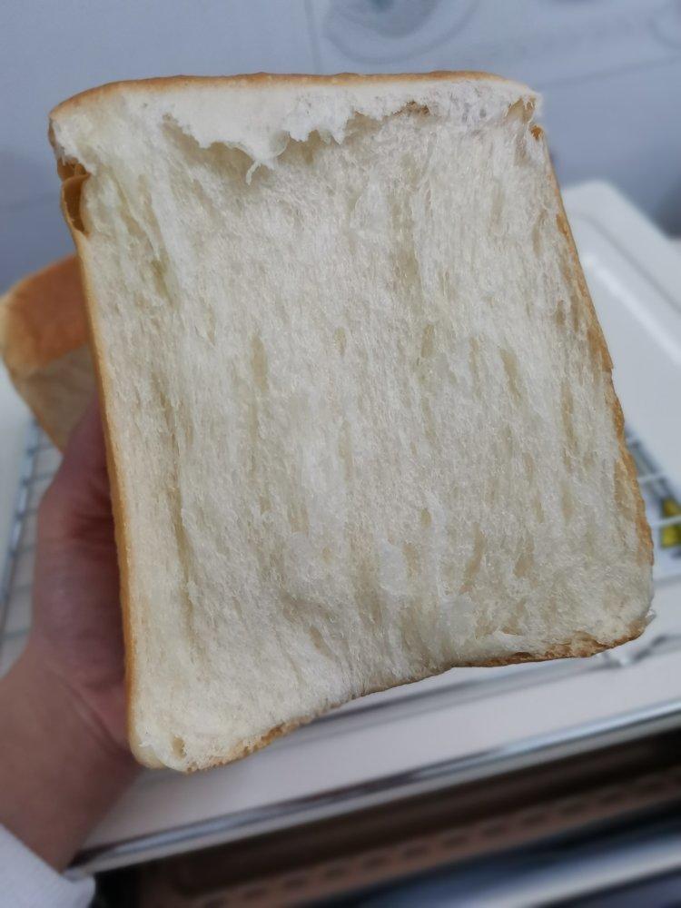 基本鲜奶吐司