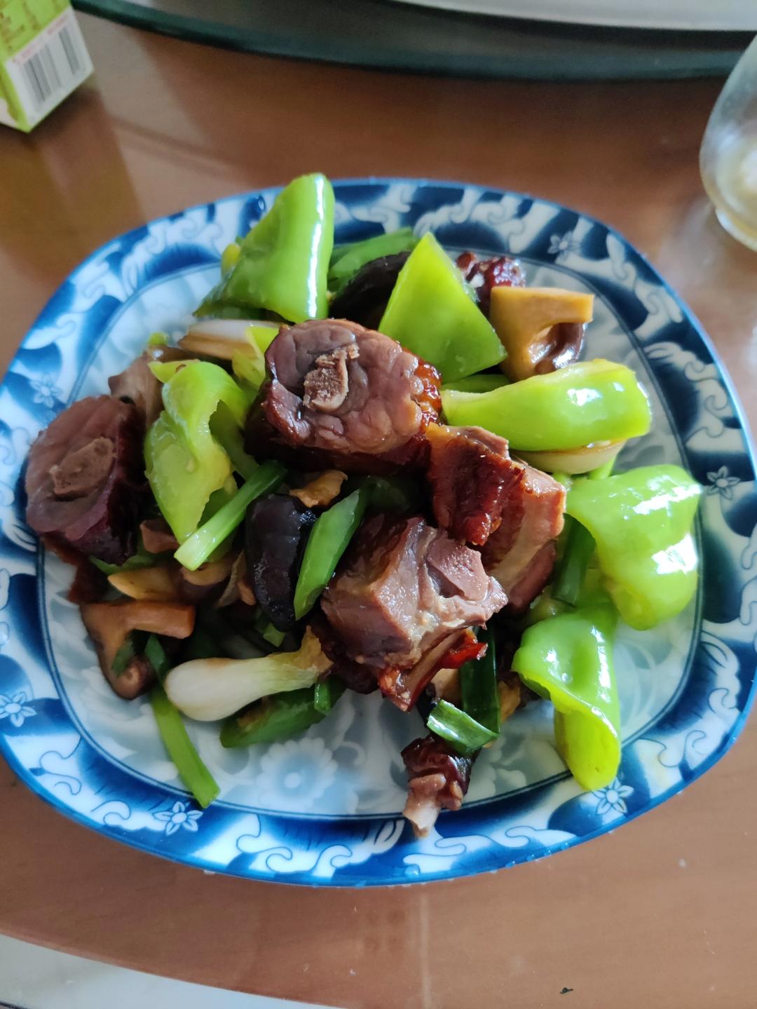 爆炒腊鸭腿！太下饭了好吗！
