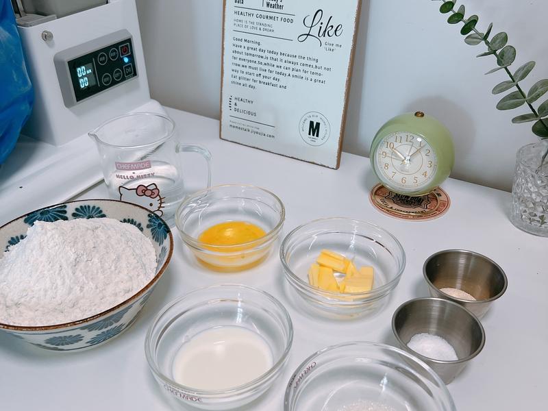 纯奶手撕吐司的做法 步骤1