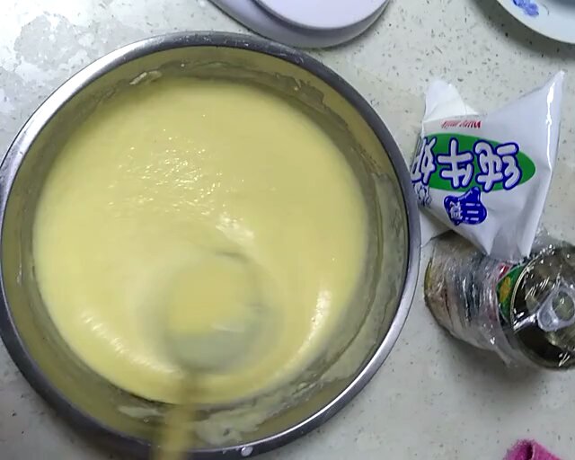奶香玉米粒饼的做法 步骤2